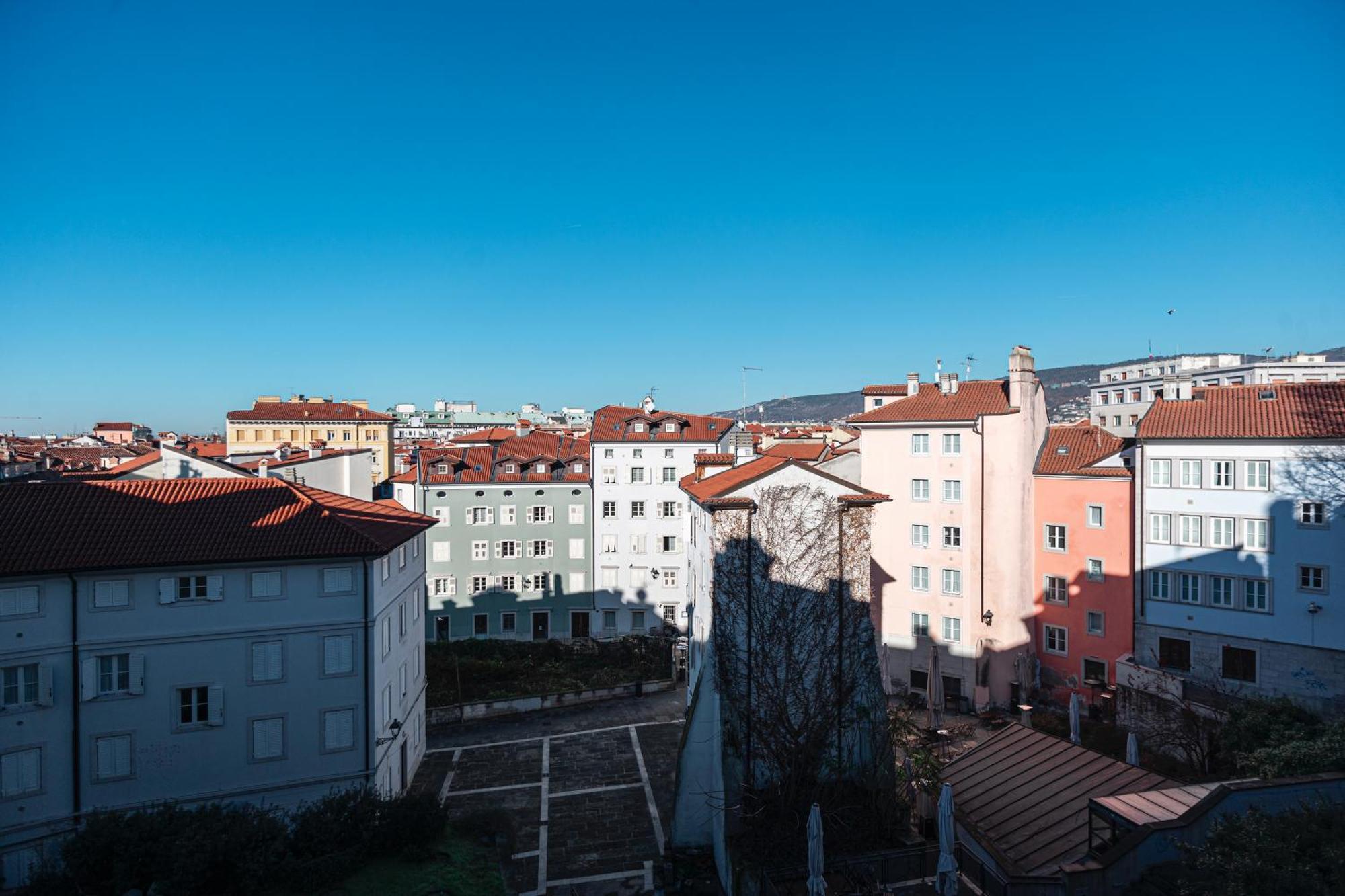 Le Finestre Boutique Apartments Trieste Extérieur photo